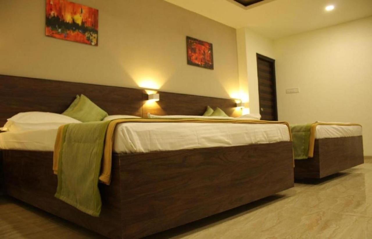 Hotel Grand Gaayatris