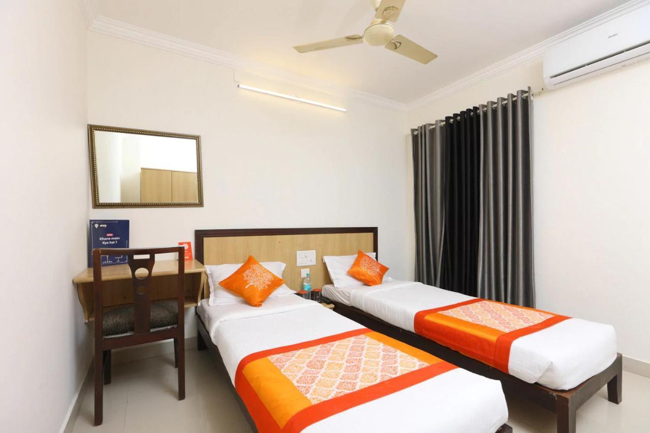 Hotel Half Moon Chennai