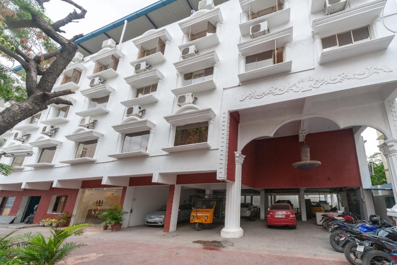 Oyo 15972 Bhimaas Corporate Residency Hotel 3*