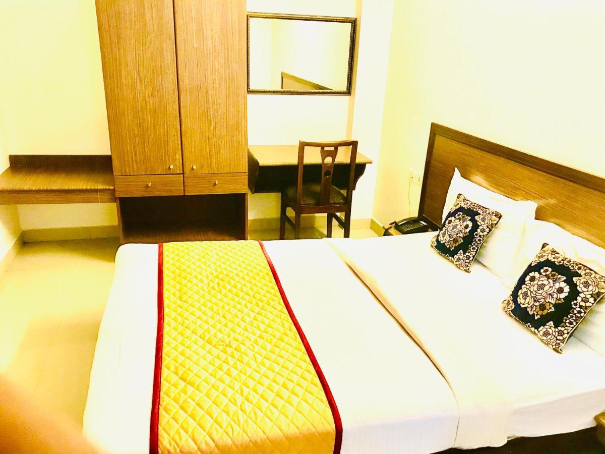 Half Moon 3* Chennai