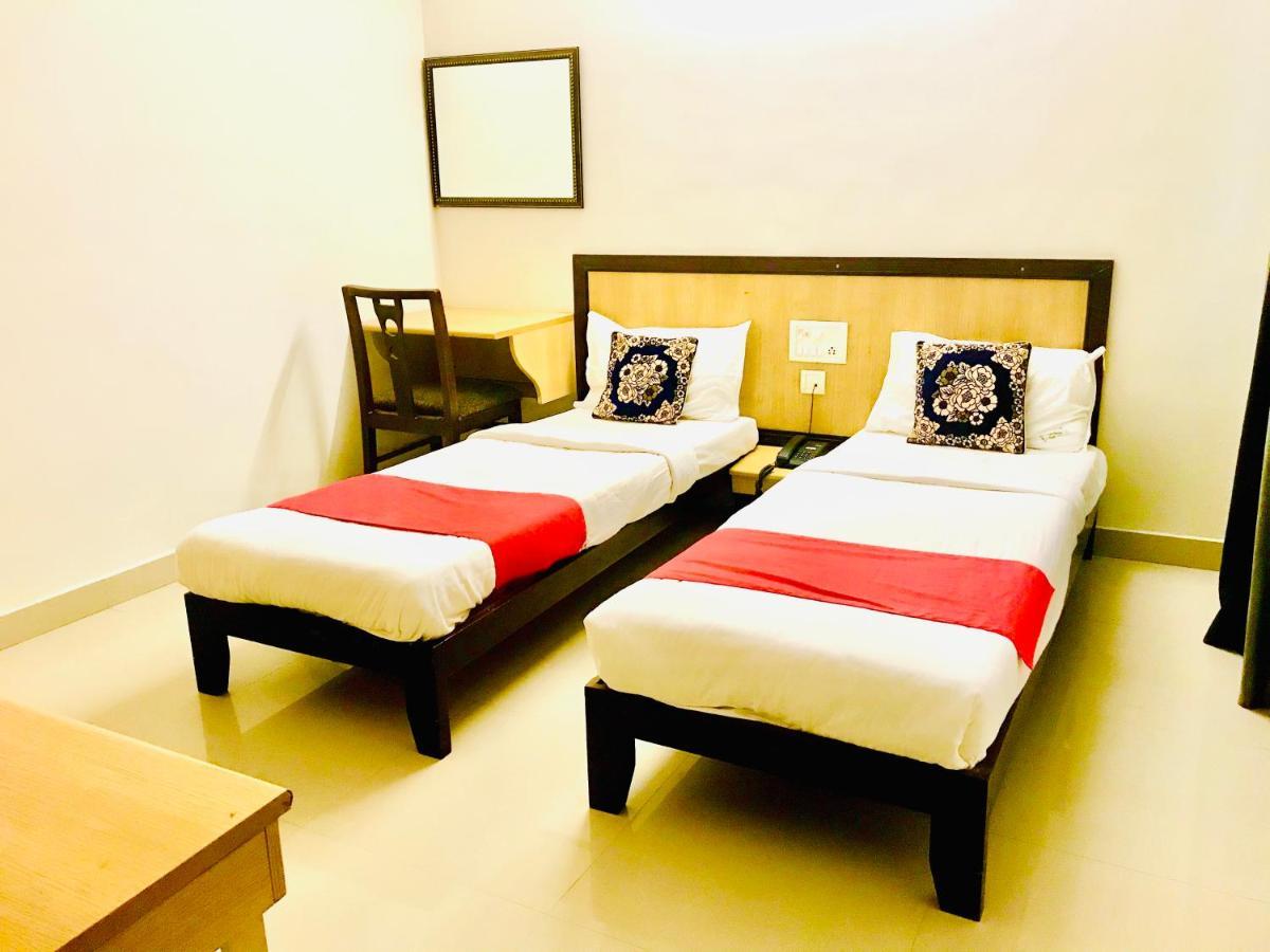 Hotel Half Moon Chennai