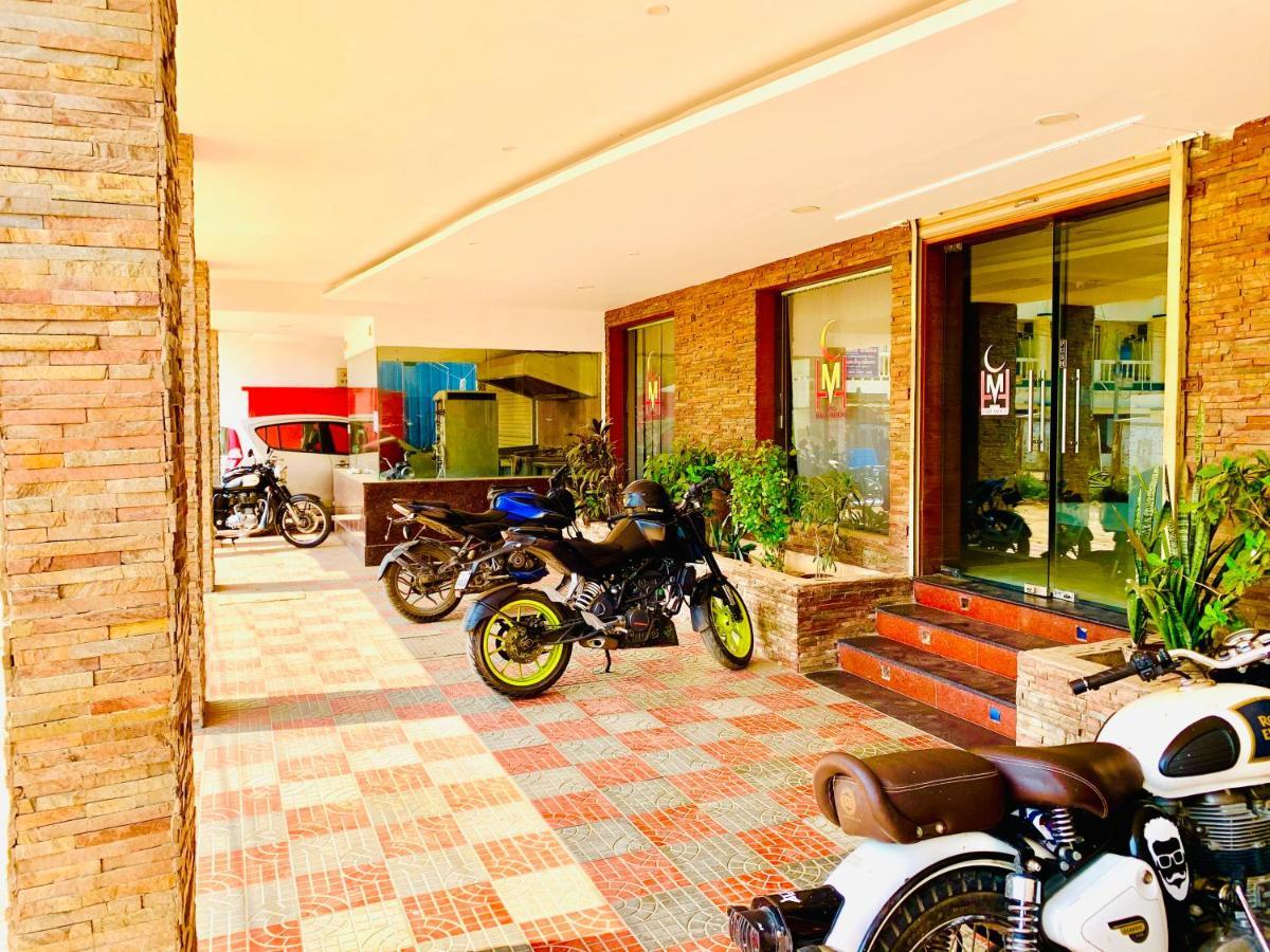 Half Moon Hotel Chennai