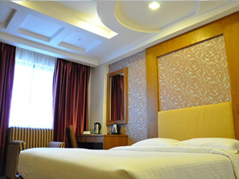 The Vijay Park - Airport 3*