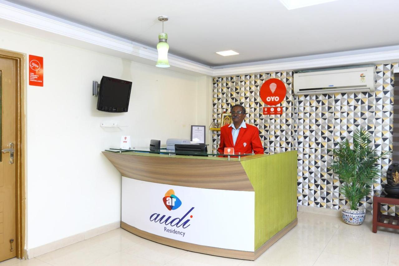 Vaccinated Staff- Oyo Flagship 475 Audi Nivas, North Usman Road 3* Chennai