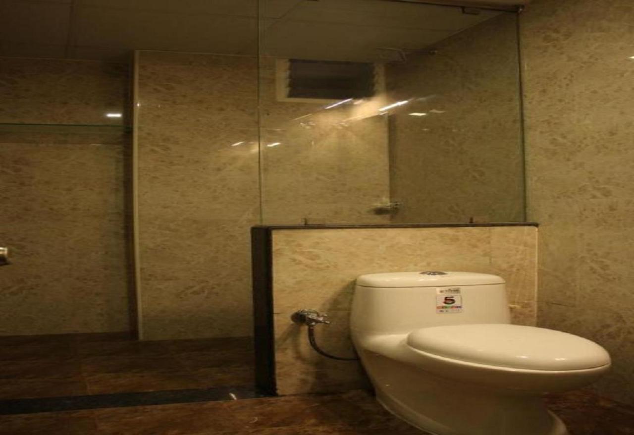 Hotel Grand Gaayatris 2*