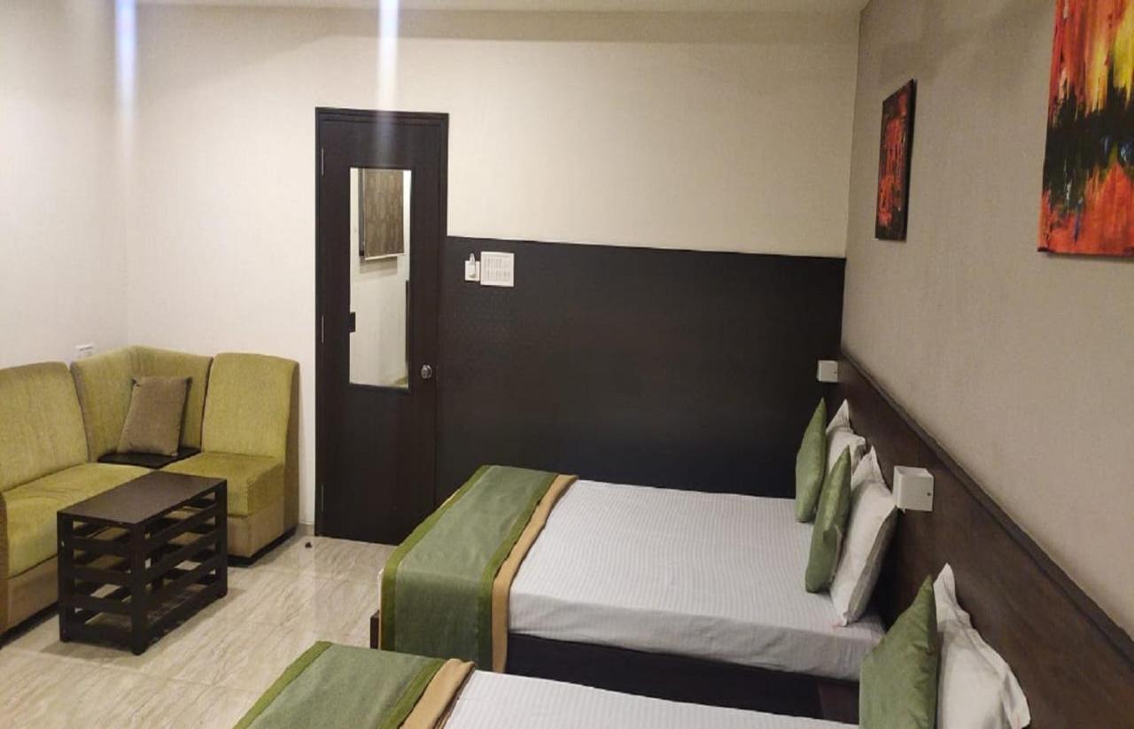 Hotel Grand Gaayatris Chennai
