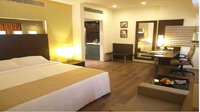 Ramada By Wyndham Egmore 5*