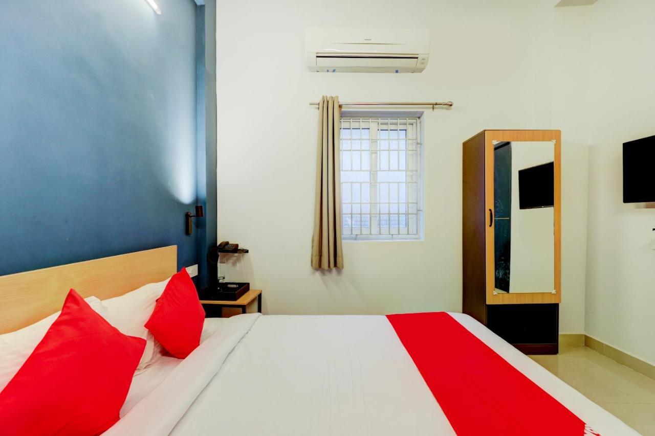Super Oyo Silverkey Nanganallur Near International Airport Hotel