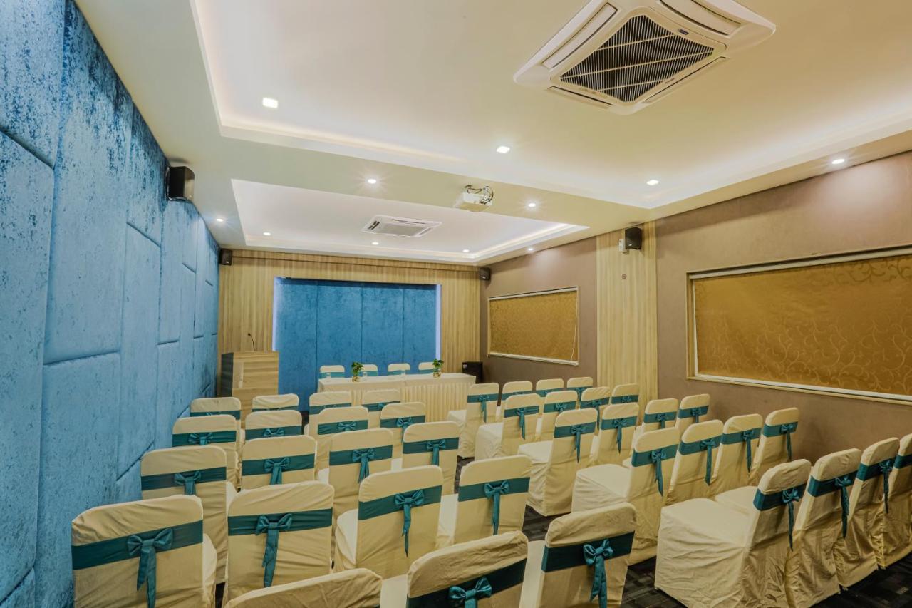 Floressa Randa, Porur Hotel Chennai