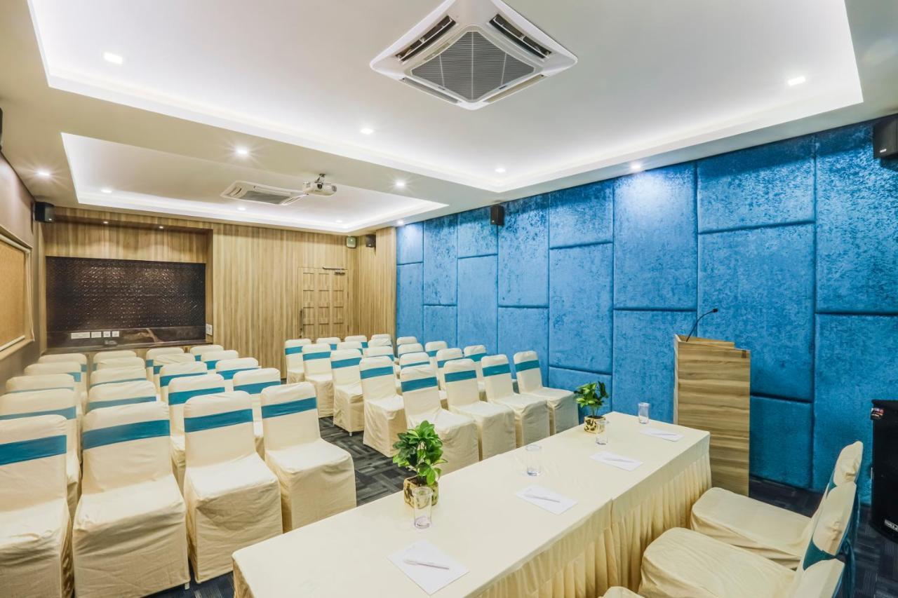 Floressa Randa, Porur Hotel 3*