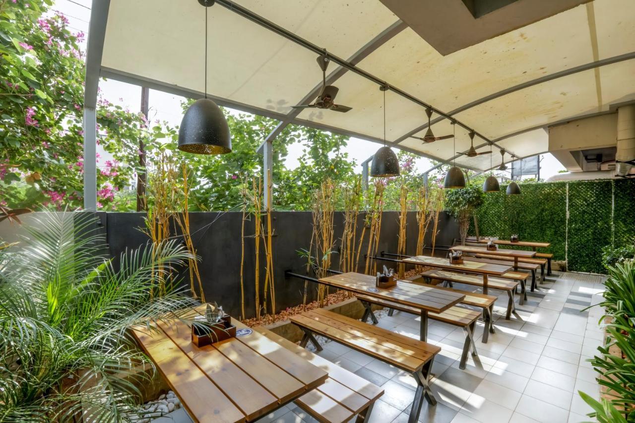 Floressa Randa, Porur 3*