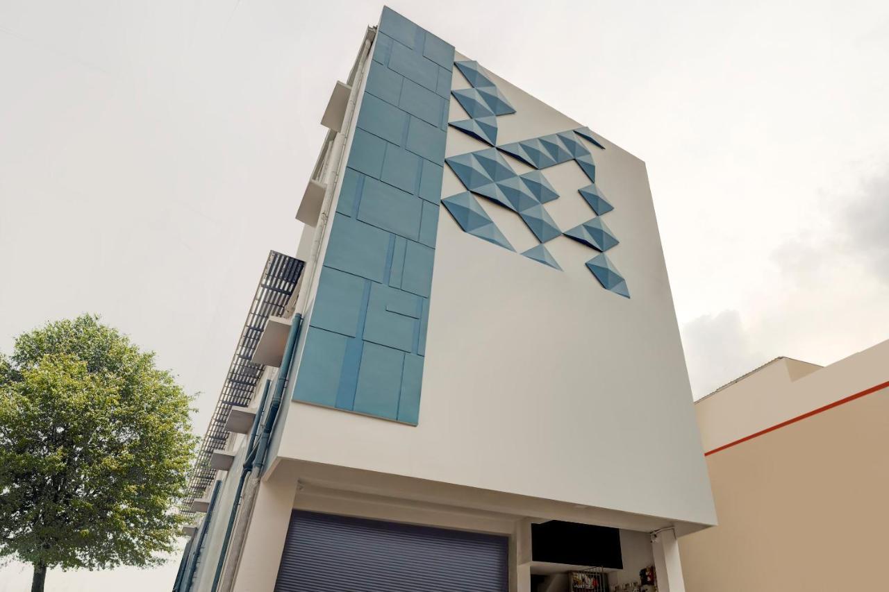 Super Oyo Silverkey Nanganallur Near International Airport Hotel 3*