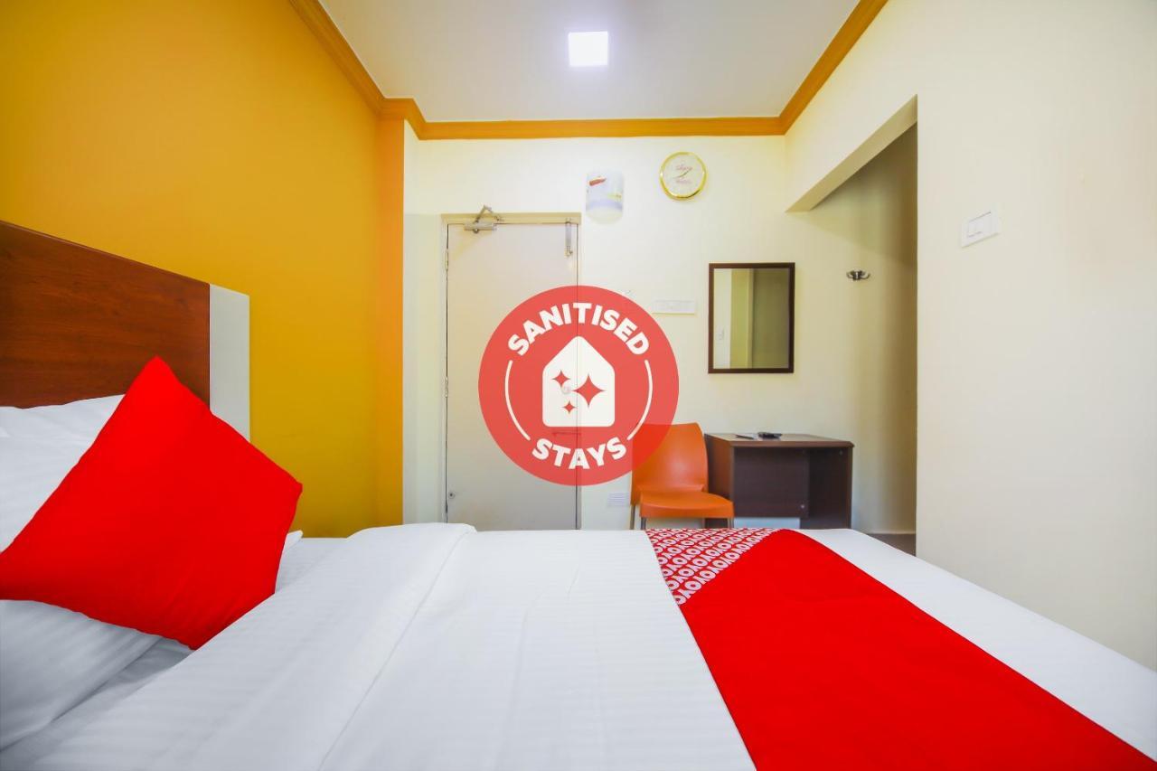 Oyo Flagship 76696 Skyry Hotels Hotel