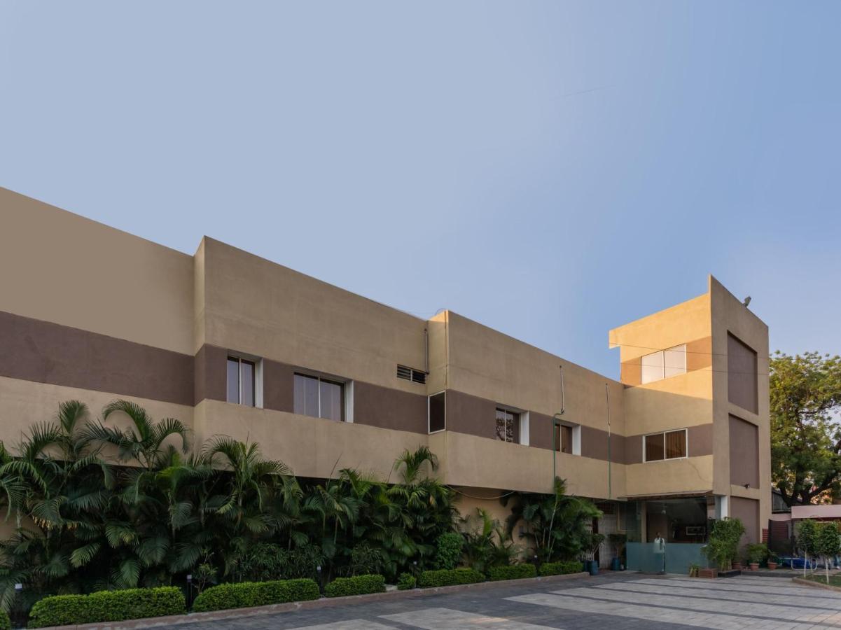 Hotel Oyo 7576 Varuna 2*