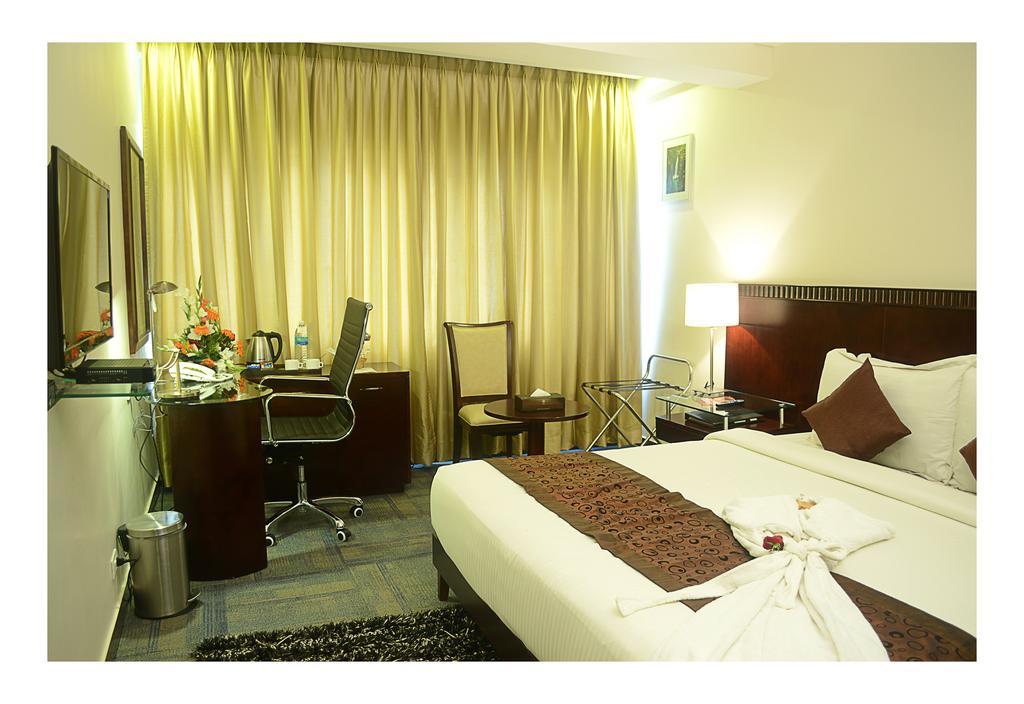 Hotel H 3*
