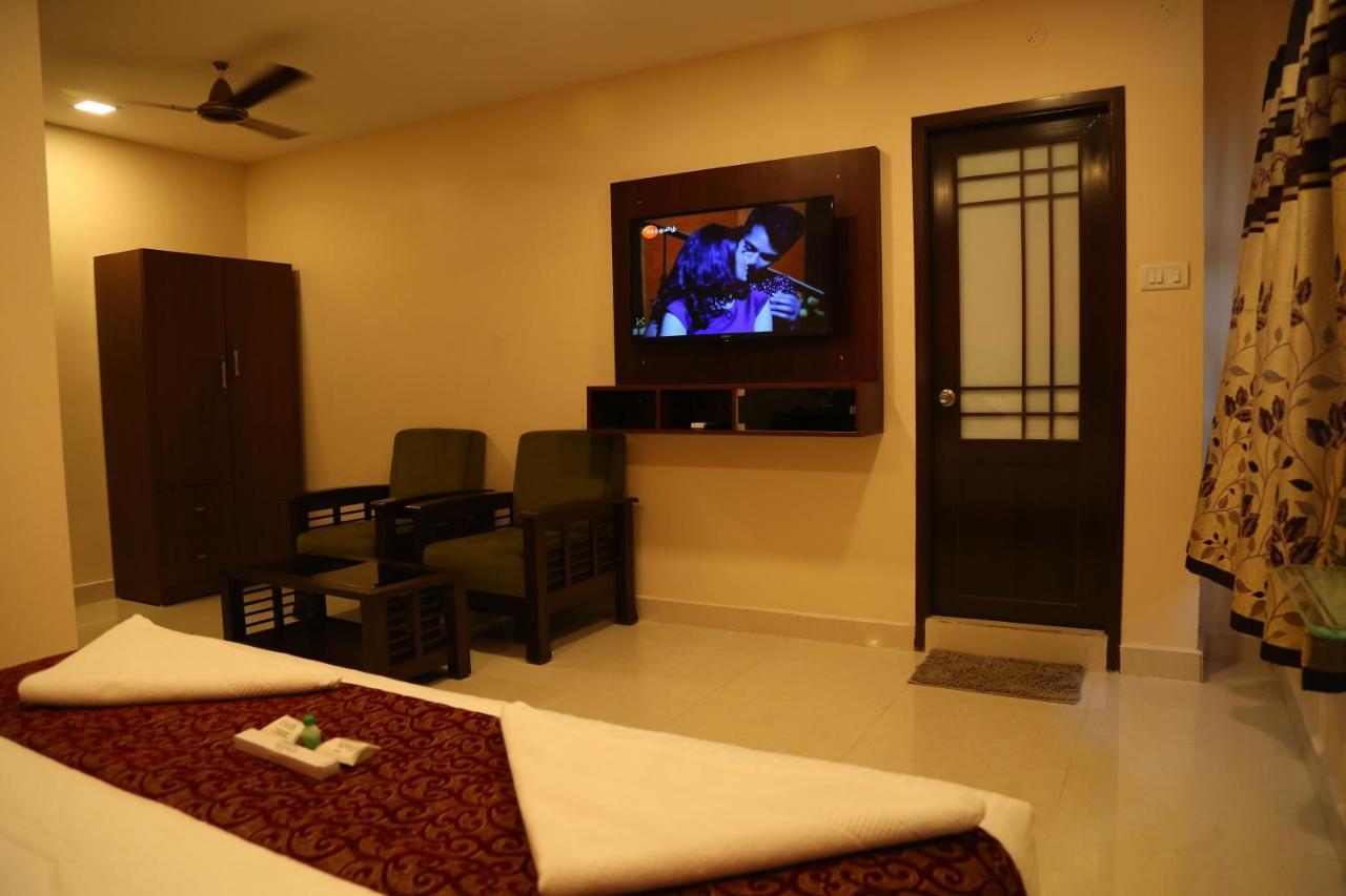 Hotel Raaj Mangalam