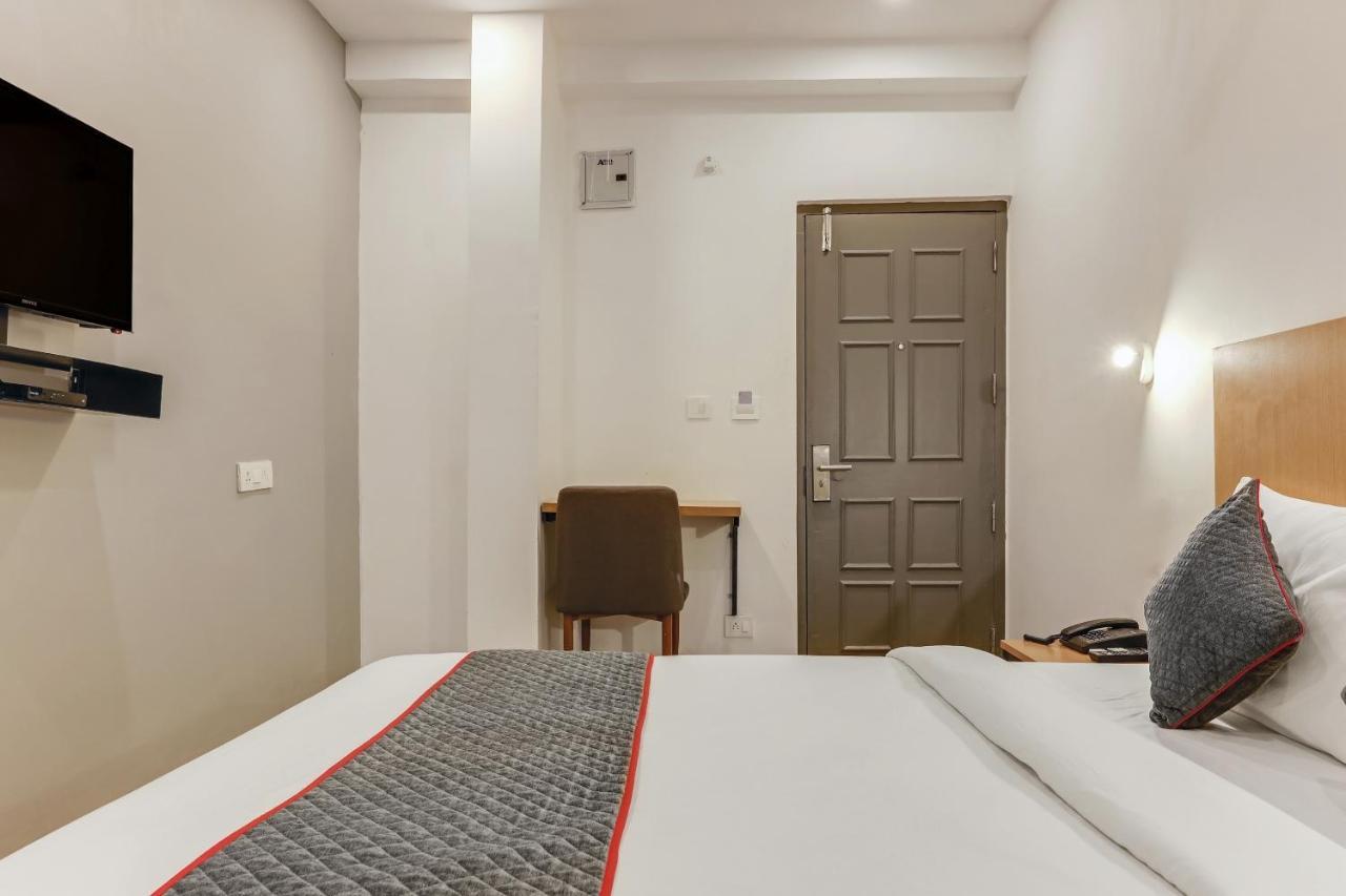Oyo Townhouse 76768 The Bluebay Ecr Chennai