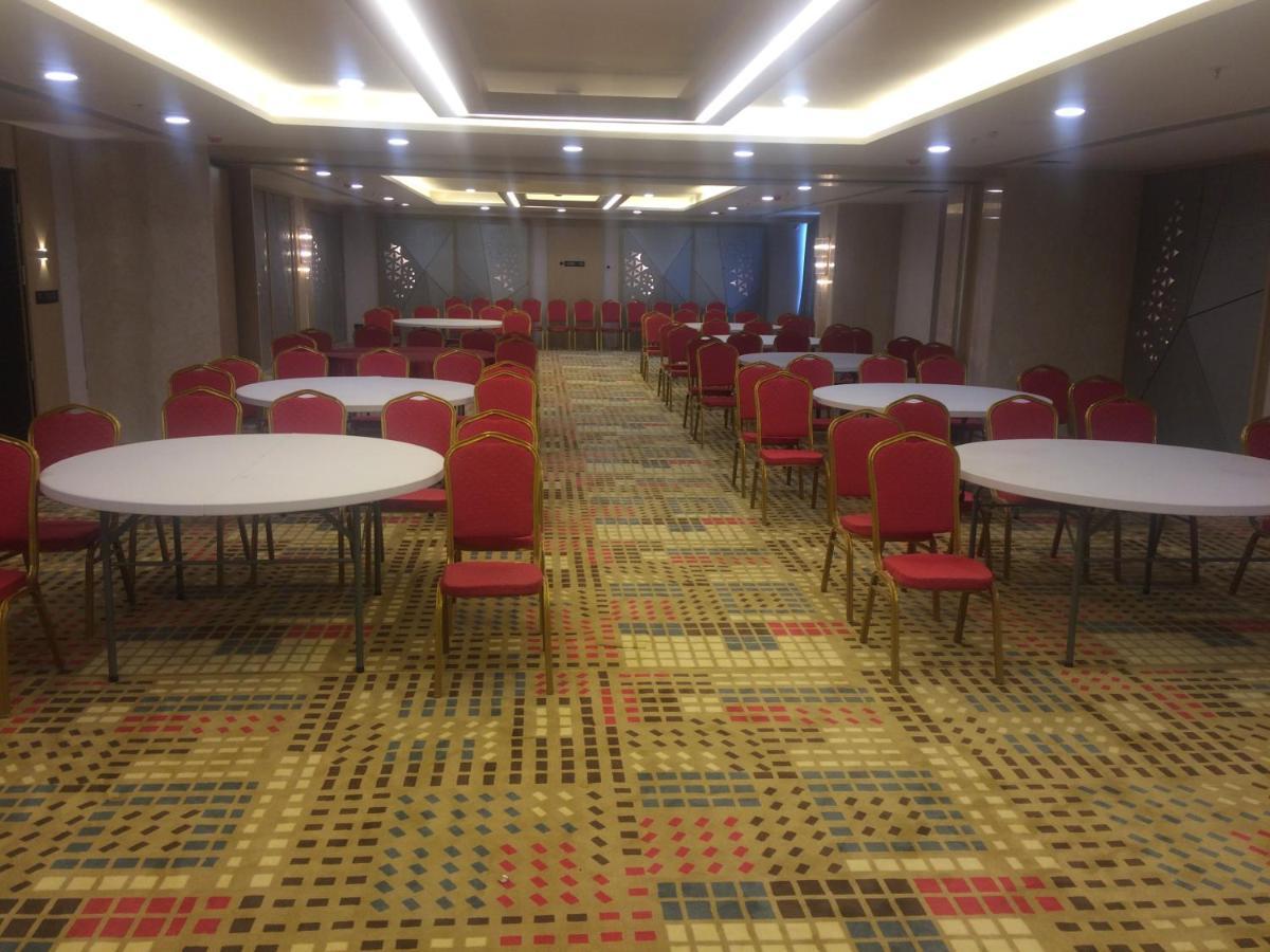 Regenta Rs Omr Sipcot 4*