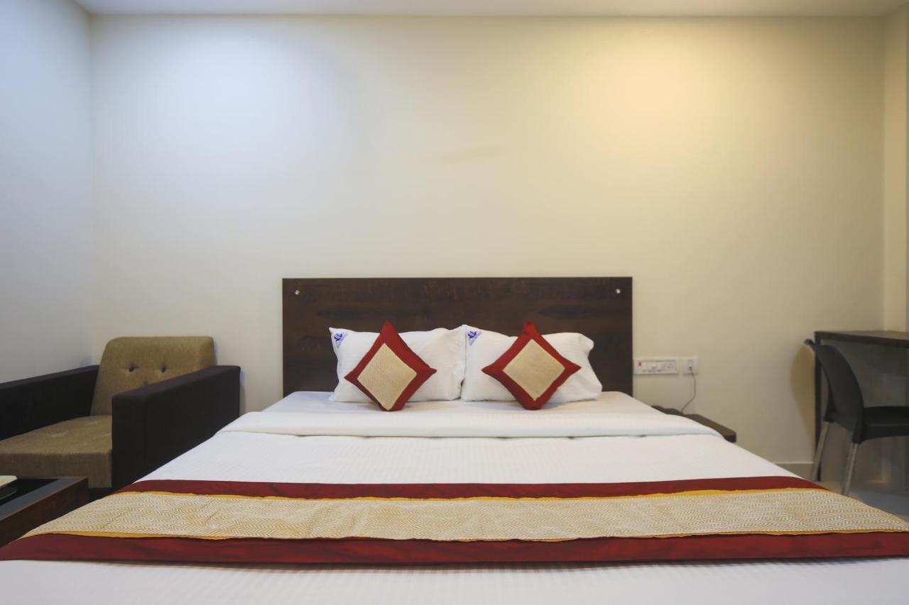 Balaji Residency Hotel *