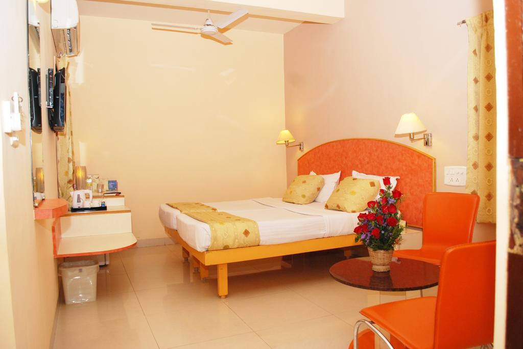 Hotel Pandian 2*