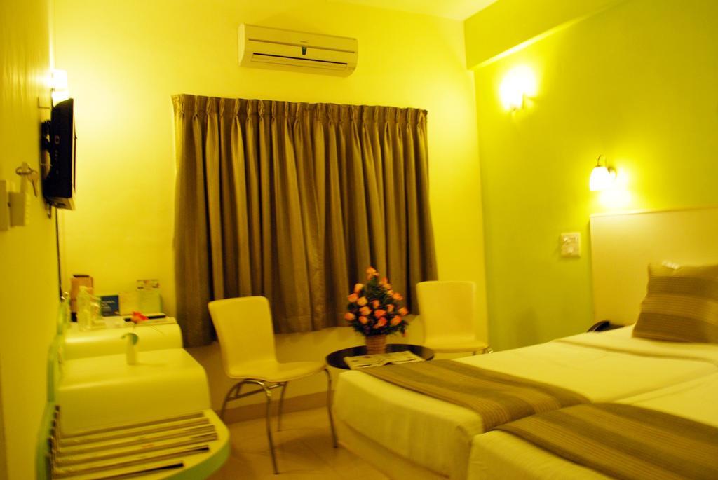 Pandian Hotel