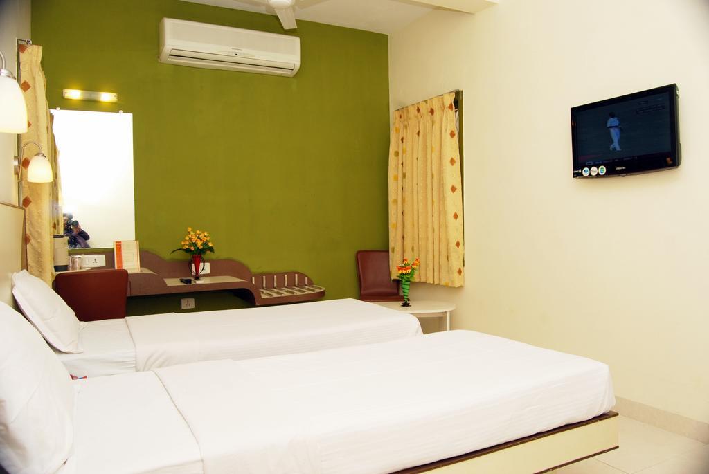Pandian Hotel