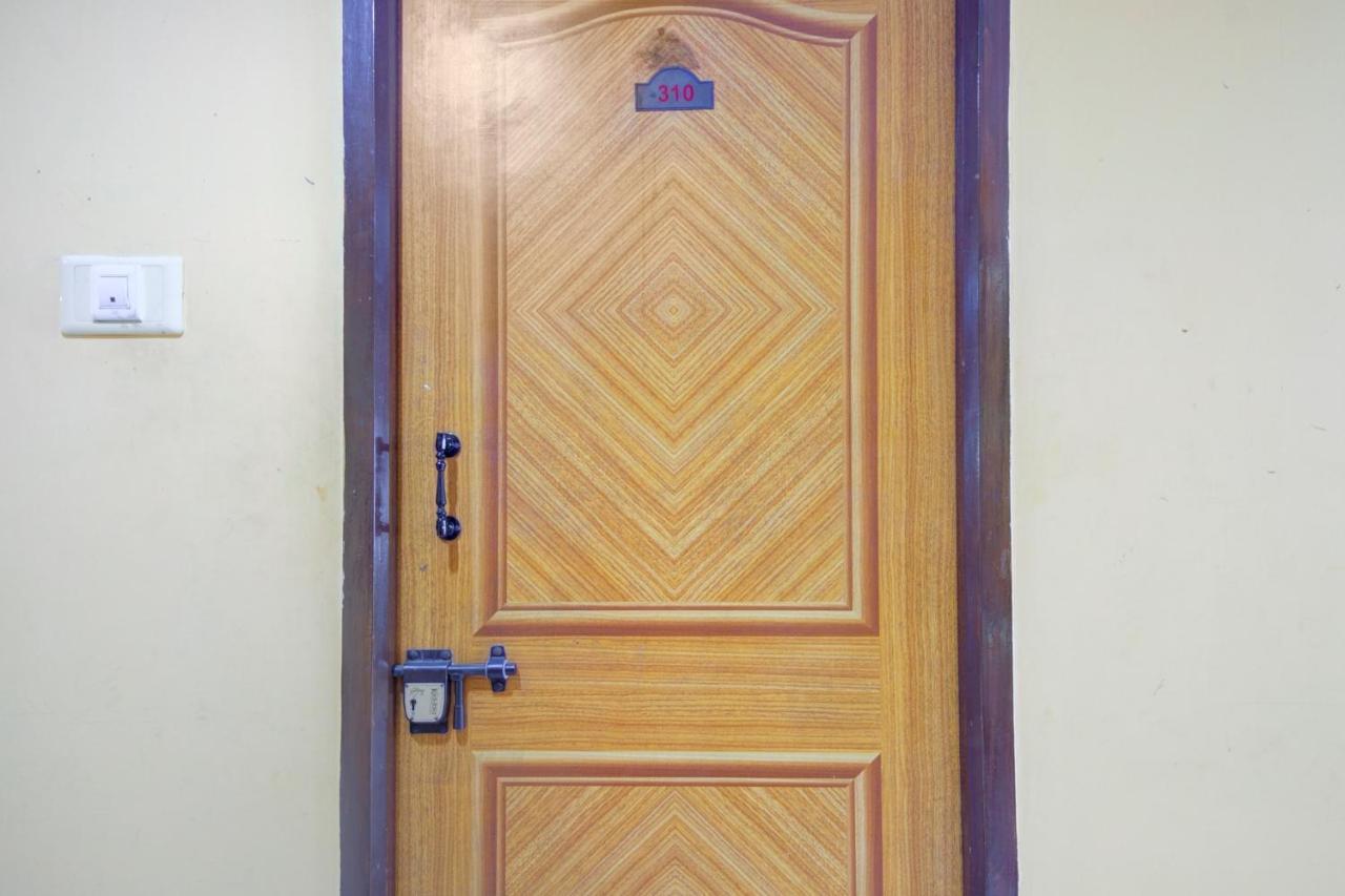 Oyo Flagship Amutha Residency Hotel 3*