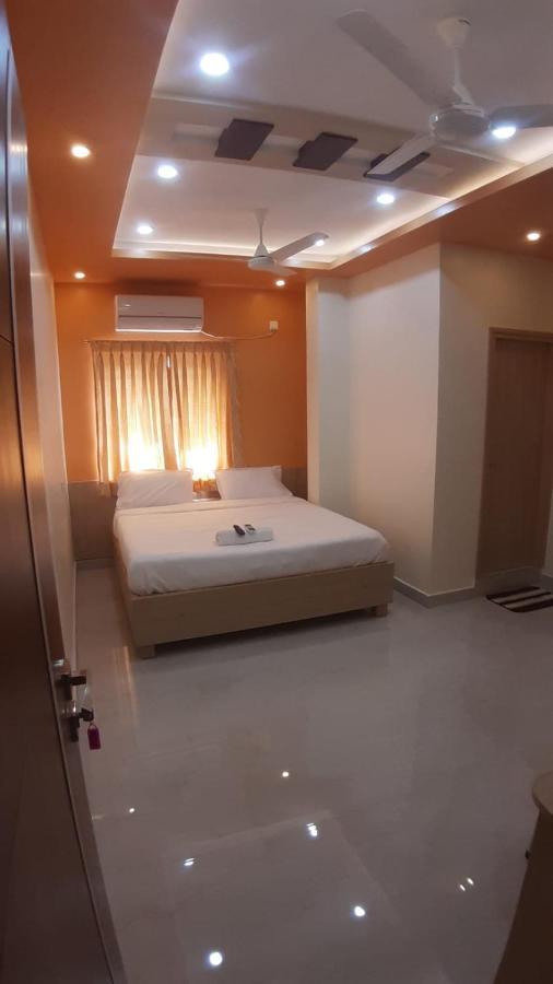 Hotel Jfive Residency 2*