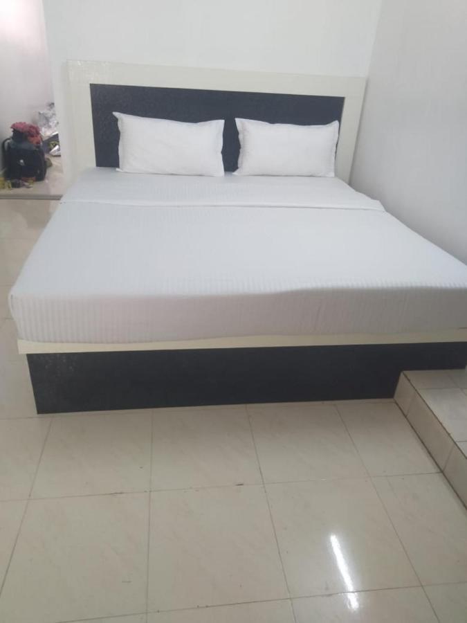 Hotel Plaza Vadapalani