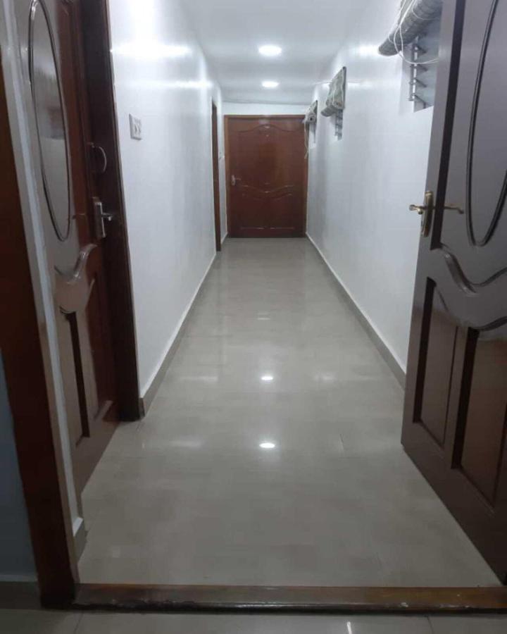 Plaza Vadapalani 2*