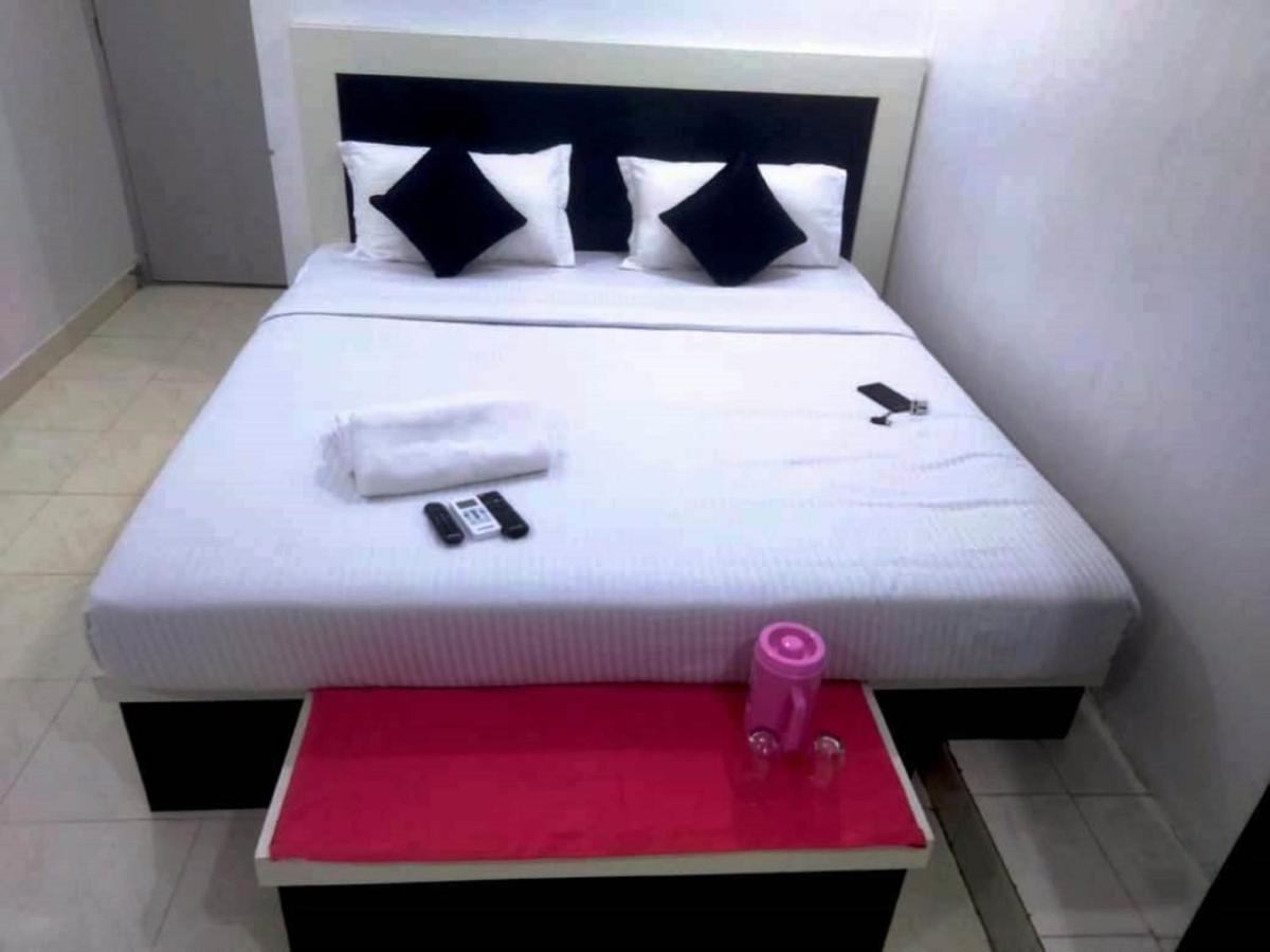 Plaza Vadapalani Hotel