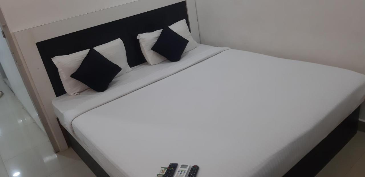 Hotel Plaza Vadapalani