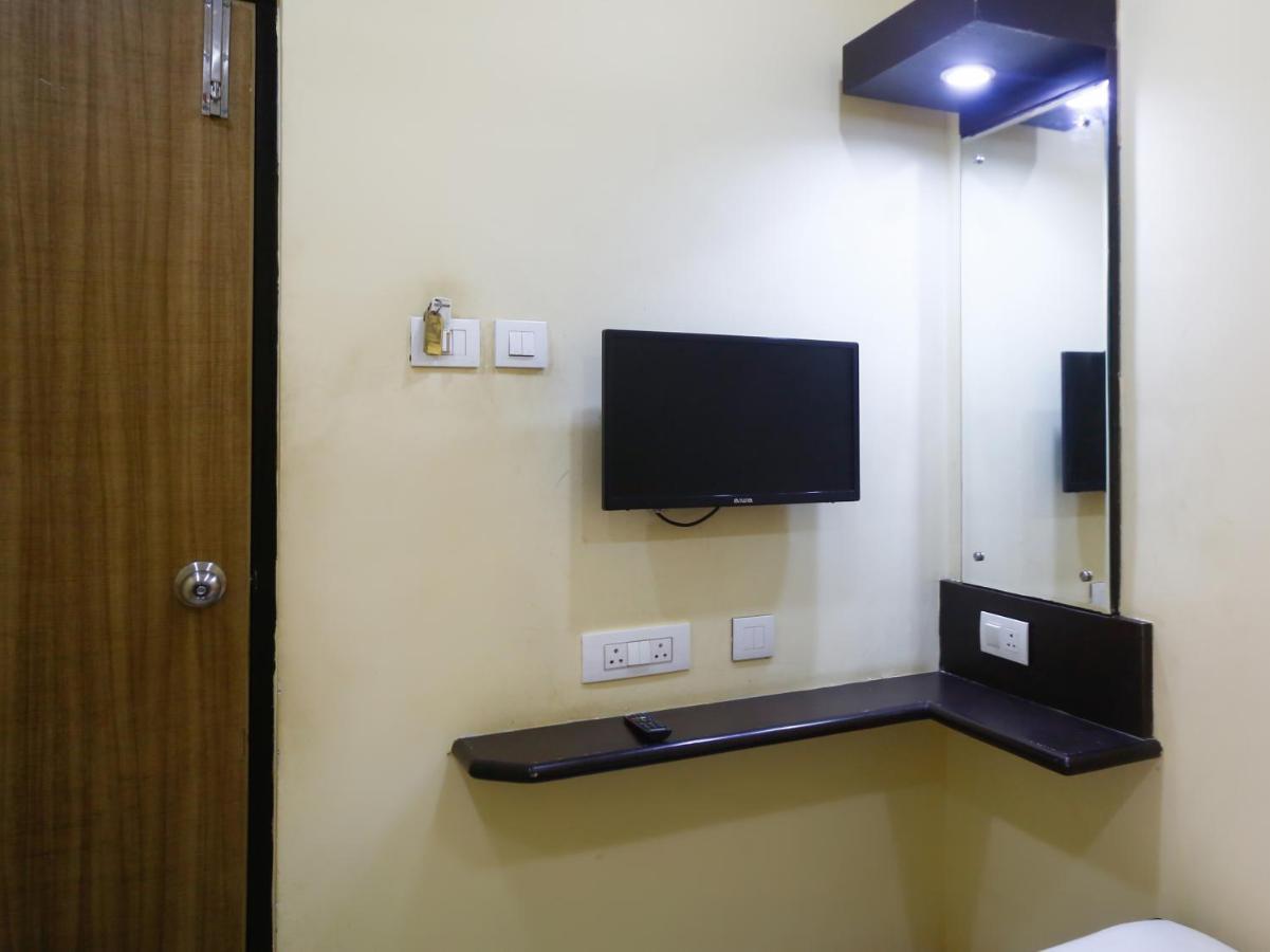 Hotel Pleasant Stays - Near Airport