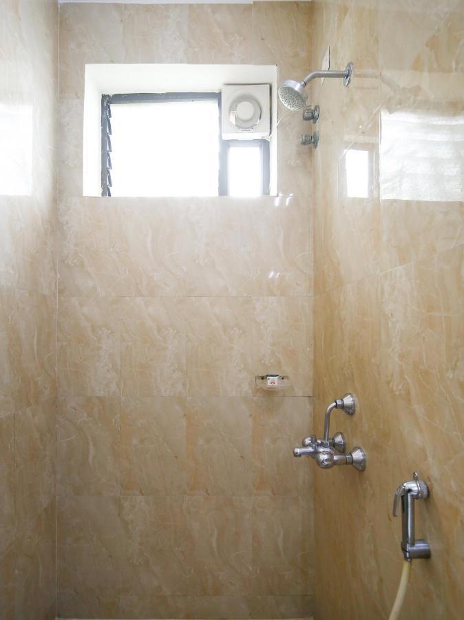 Hotel Pleasant Stays - Near Airport