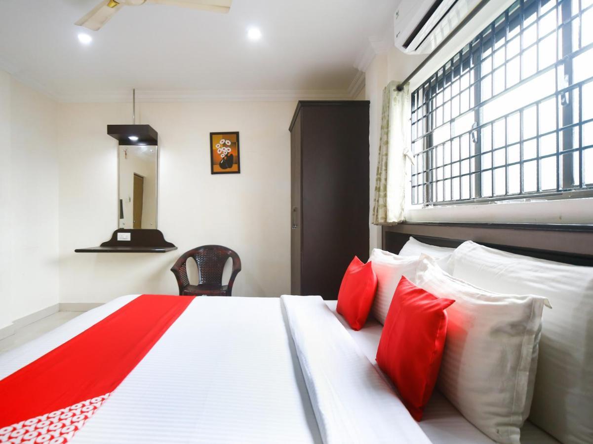 Pleasant Stays - Near Airport Hotel 2*
