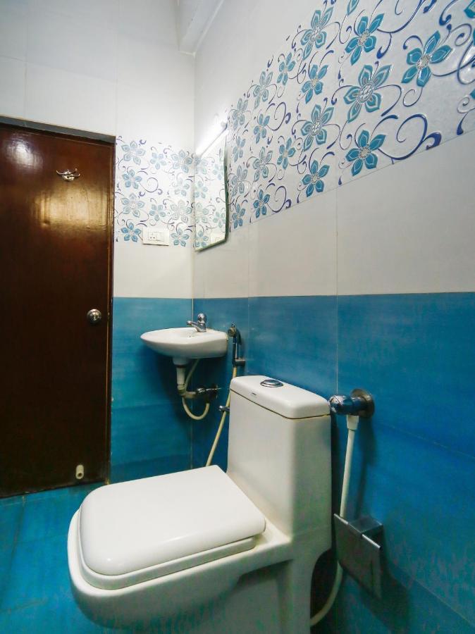 Pleasant Stays - Near Airport Hotel
