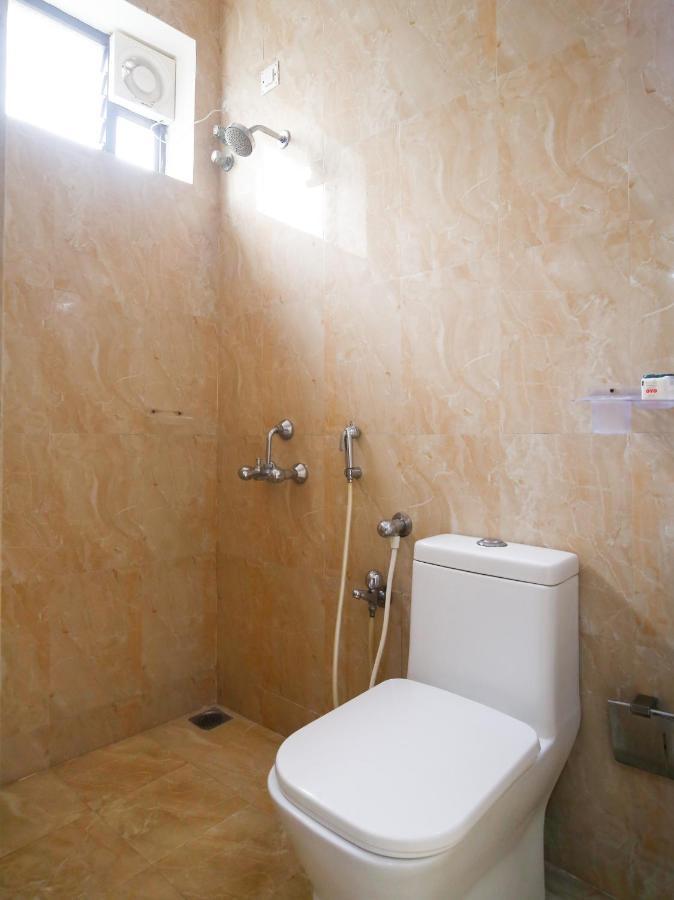 Pleasant Stays - Near Airport Hotel 2*