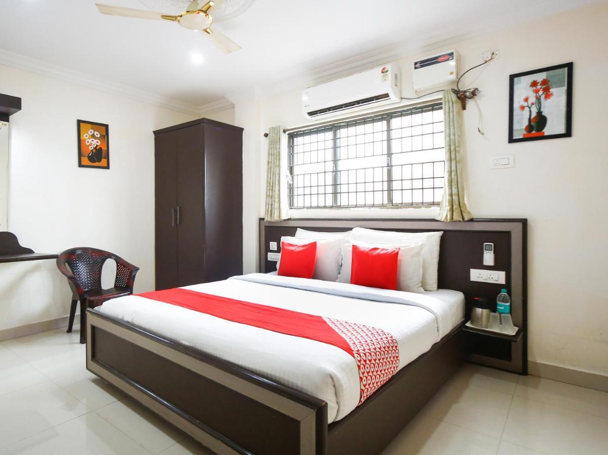 Pleasant Stays - Near Airport Hotel Chennai