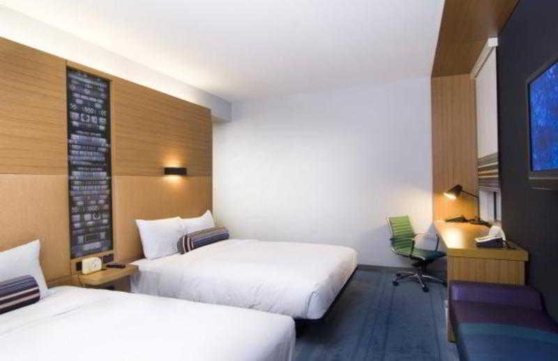 Aloft Omr It Expressway Hotel 4*