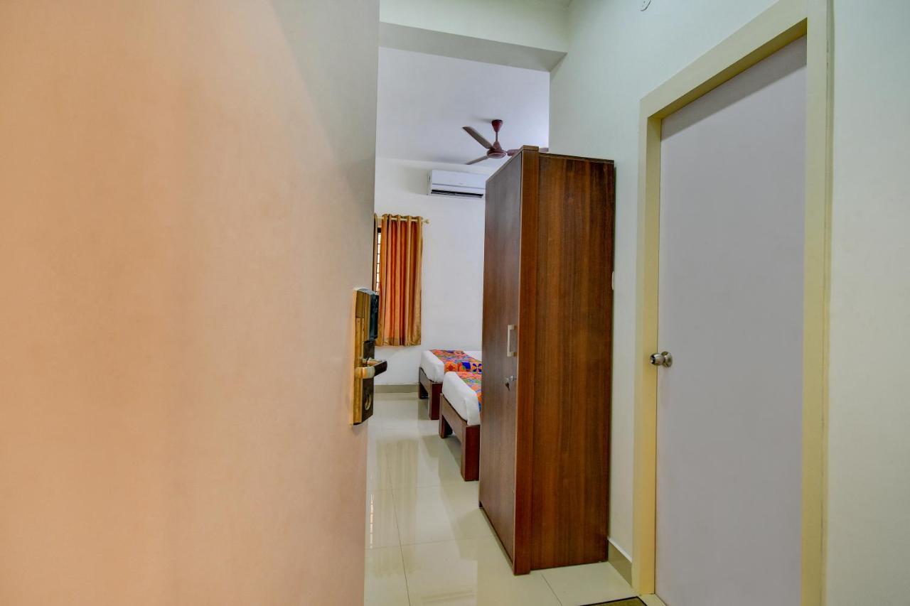 Fabexpress Pas Residency - Nr Marina & Mahatma Gandhi Monument Chennai
