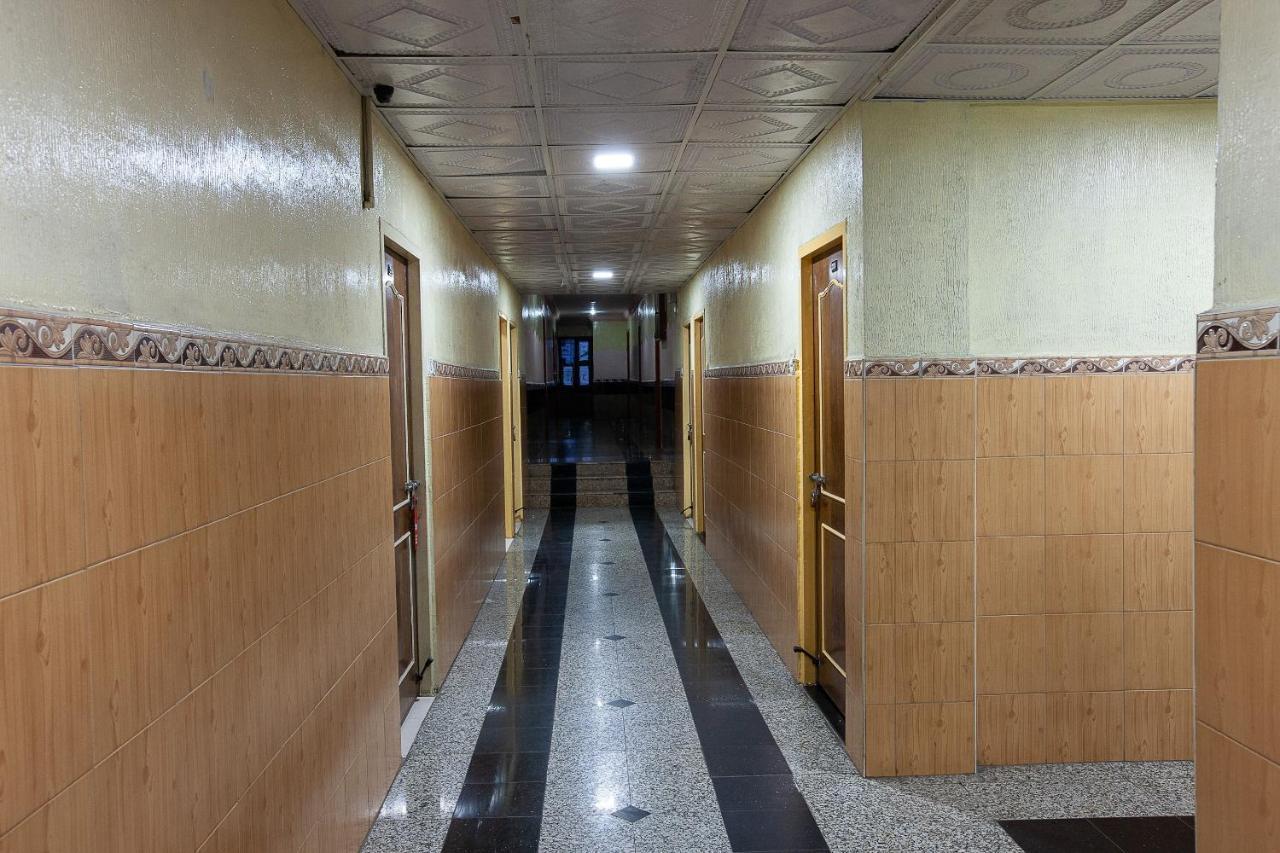 Collection O Sudha Near Sangam Cinemas Hotel Chennai