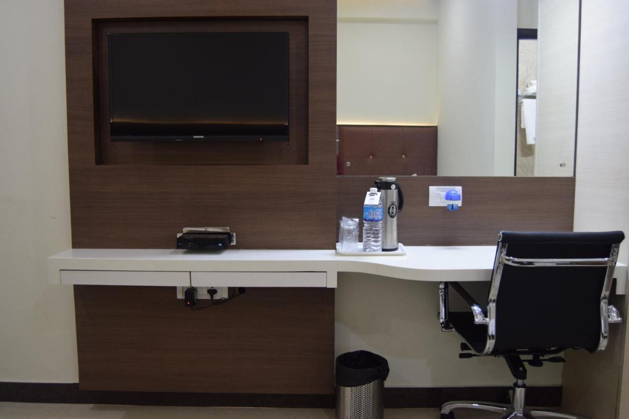 Hotel Thiviyam Airport