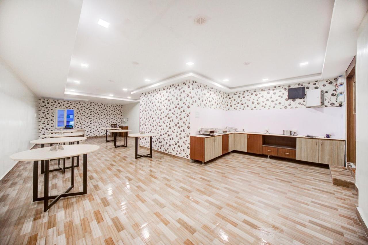 Collection O 75820 Madras Metro Club, T Nagar 3*