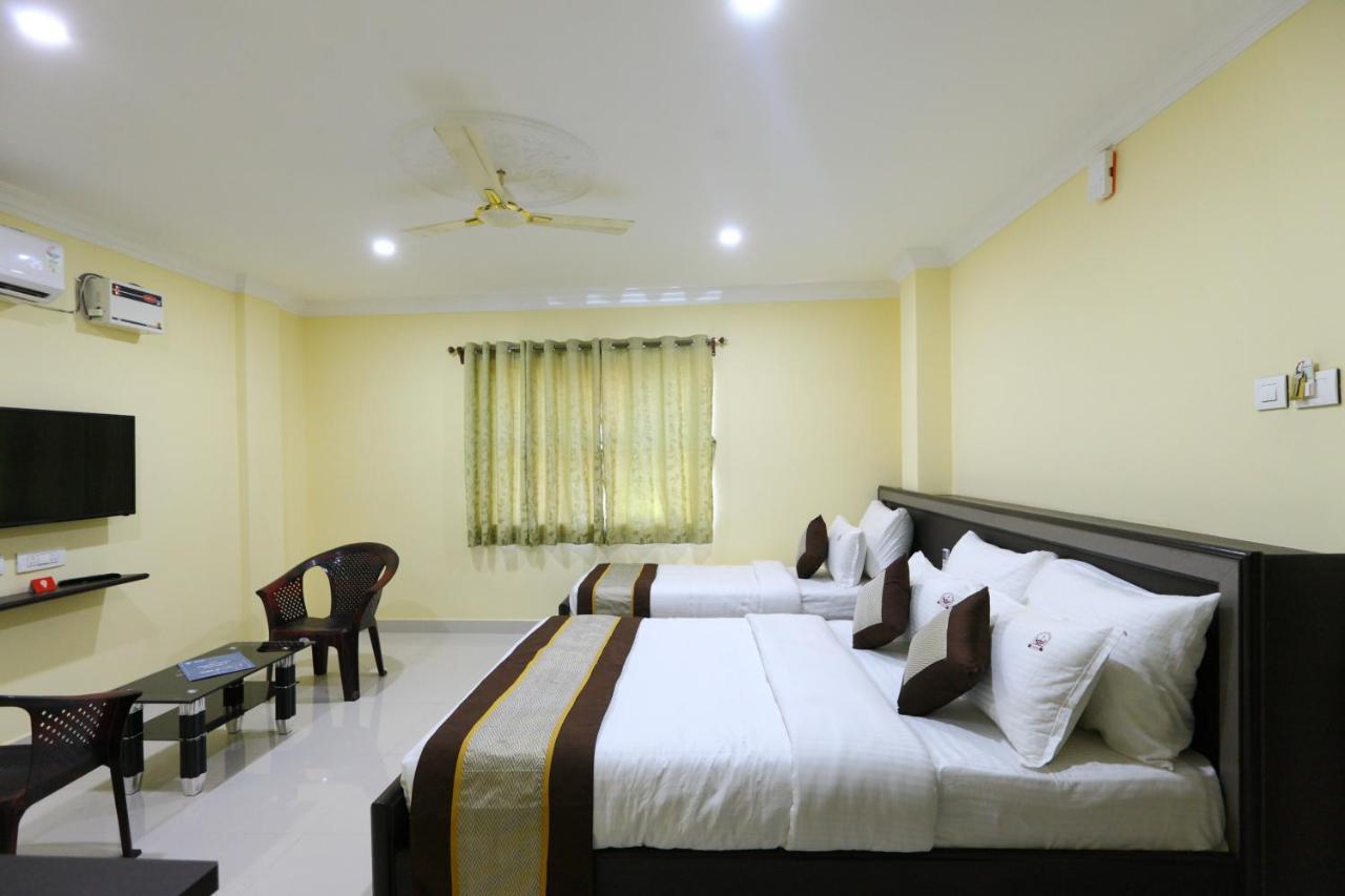Saibala Deluxe - Near Airport Hotel Chennai
