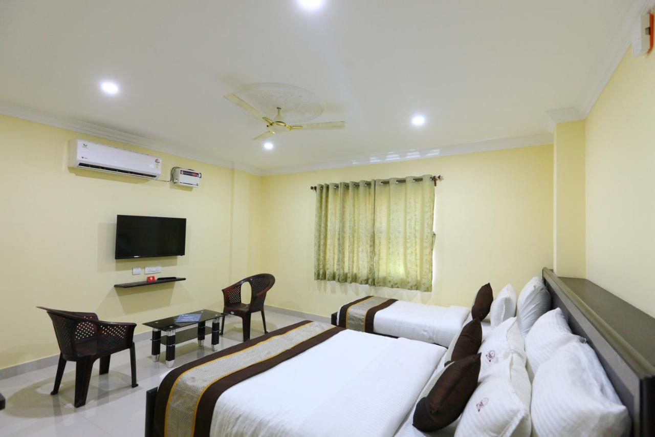 Saibala Deluxe - Near Airport Hotel