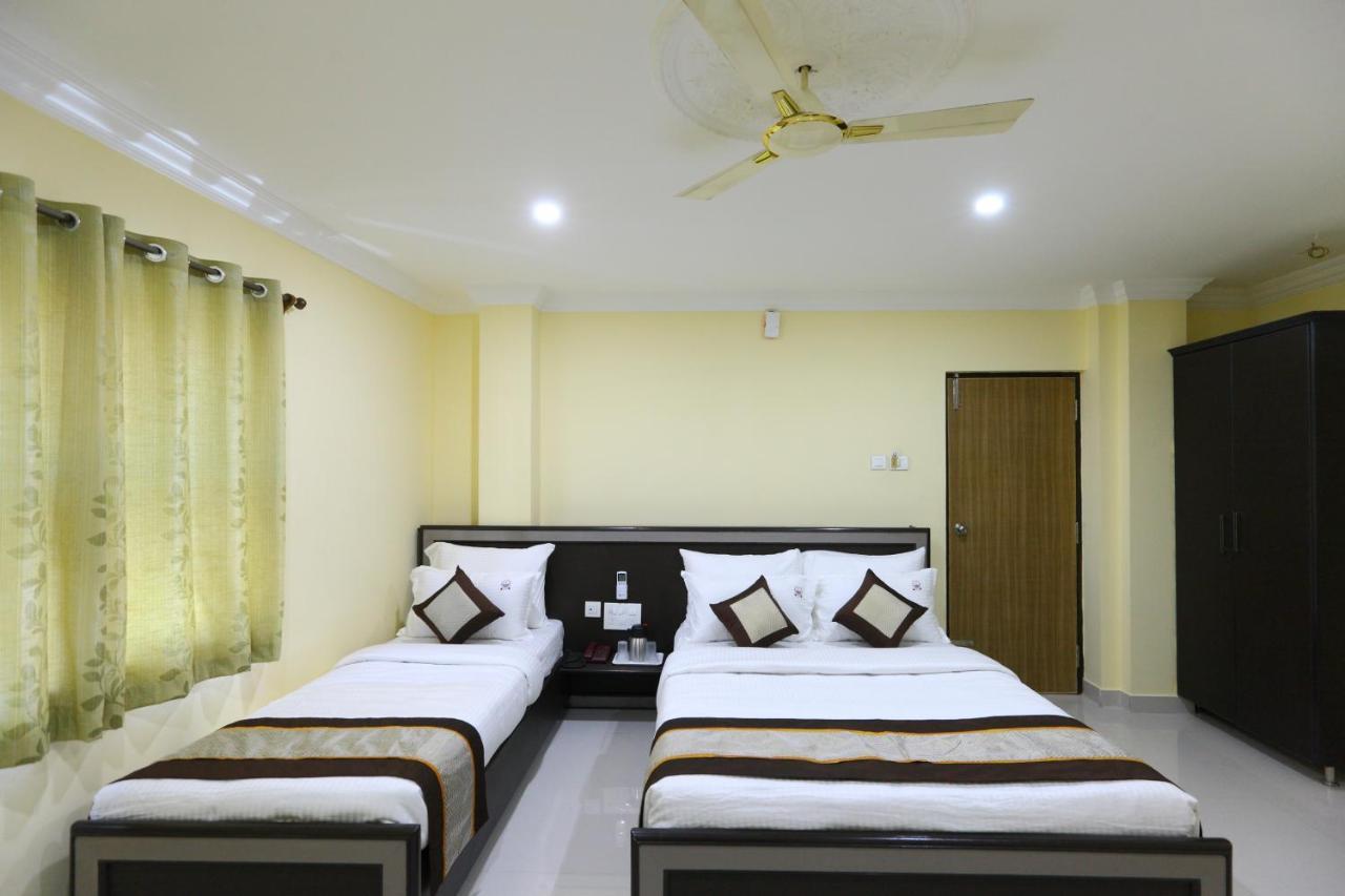 Hotel Saibala Deluxe - Near Airport 2*