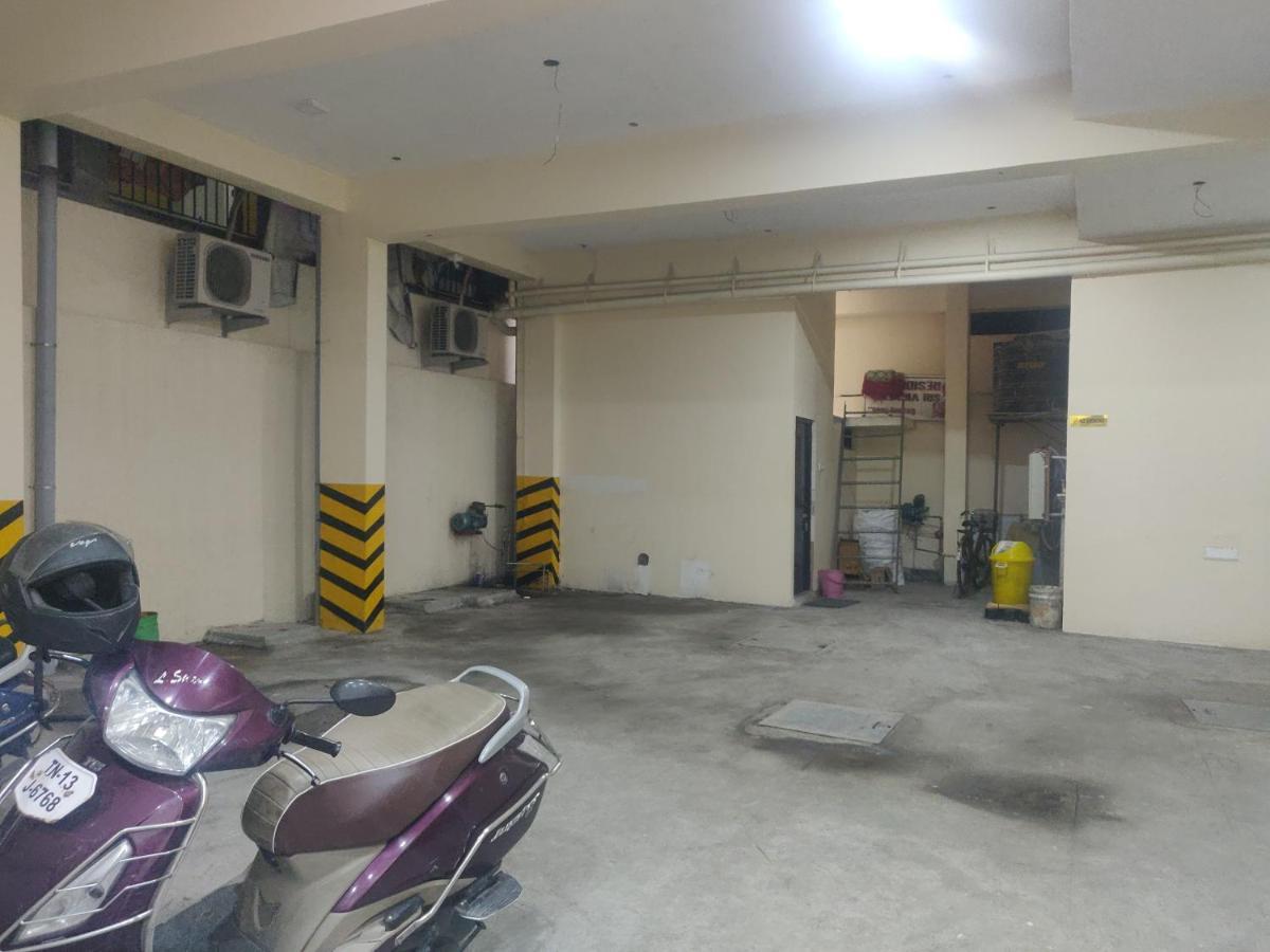 Sri Vignesh Residency