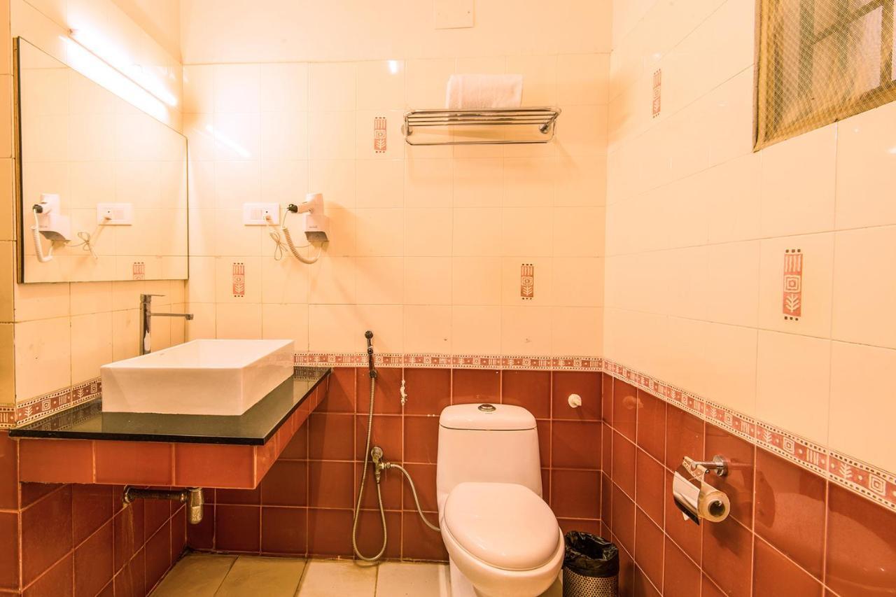 Fabhotel Blossoms Service - T Nagar Hotel Chennai