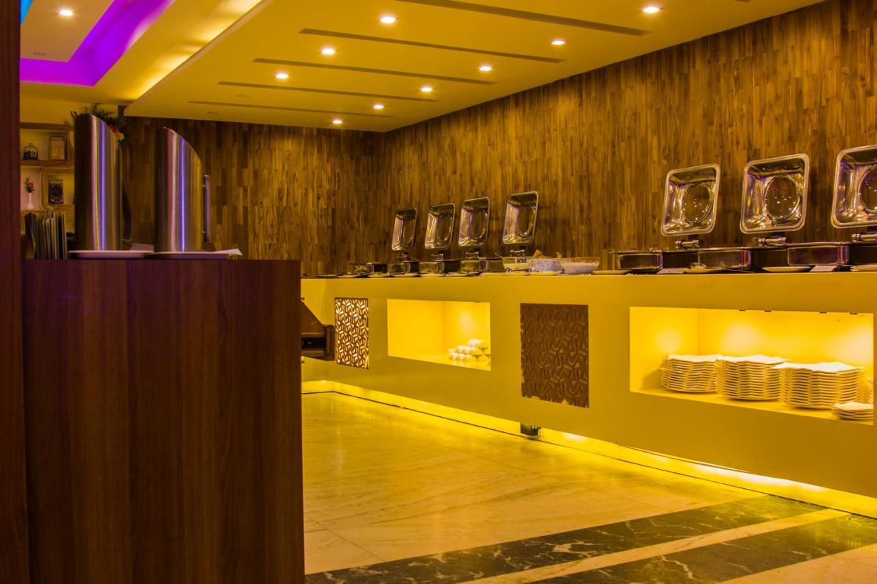 Royal Regency Hotel 3*