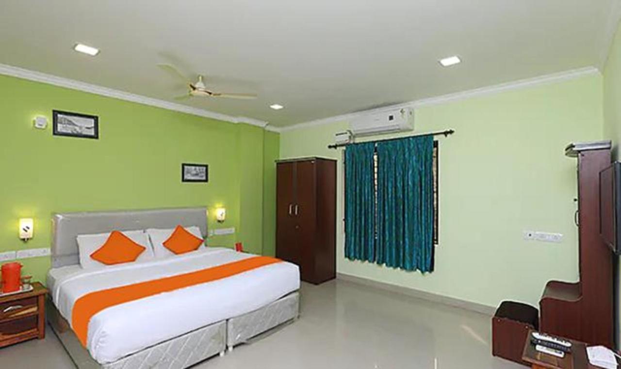 Fabhotel Mnr Grand Hotel